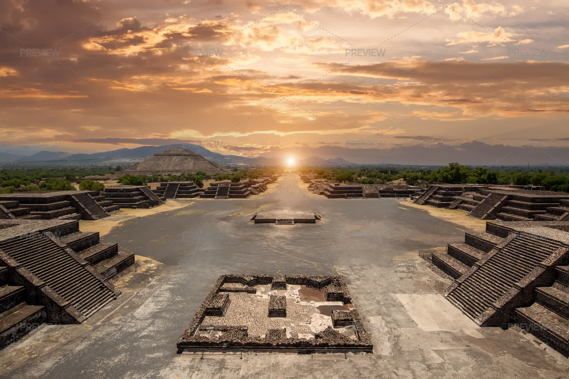 Aztec Indian Pyramids Aztec Pyramids Pictures 1300x945