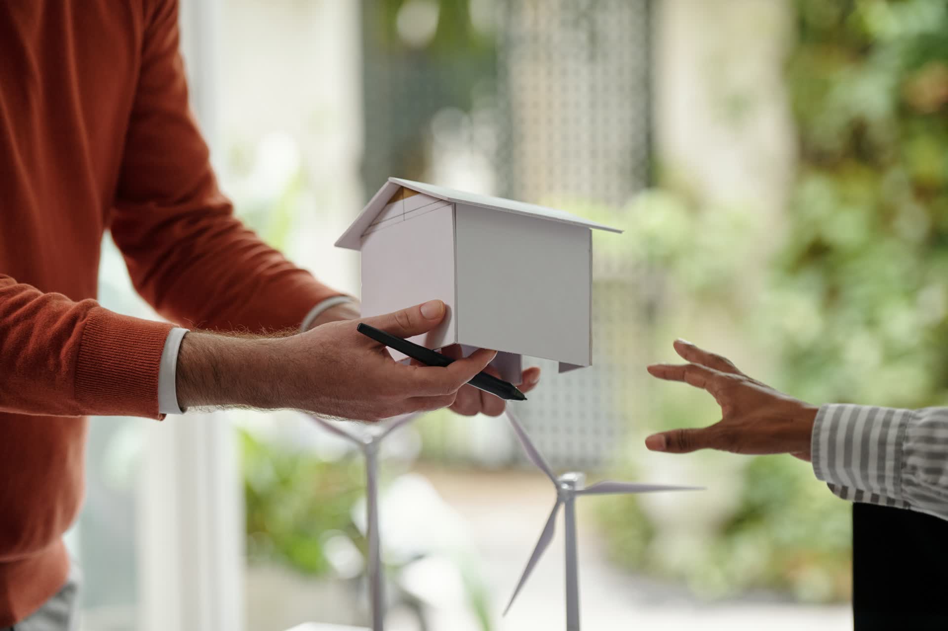 feature image of Can You Buy a Home Directly From the Owner Without an Agent?